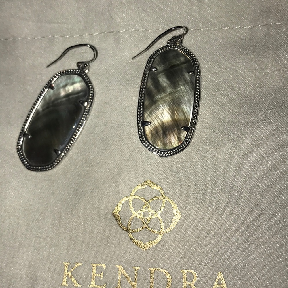 Kendra scott elle earrings